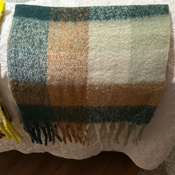 Steve Madden Colorblock Oblong Long Scarves, with Fringe Detail. Versatile! - Picture 3 of 16